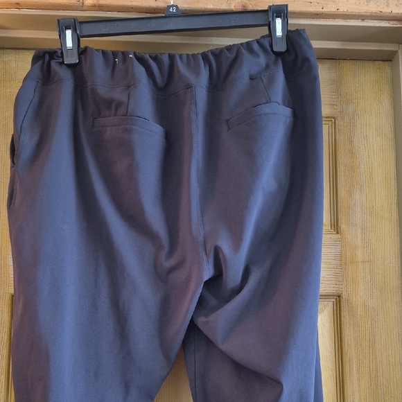 Livi Active Black Joggers Drawstring And Elastic Waistband Pockets Size 14/16 - Picture 4 of 6